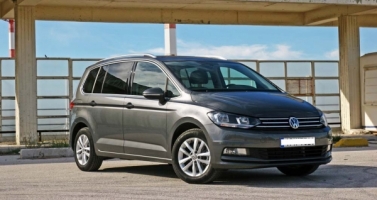Special Offer for Car Rental Volkswagen Touran